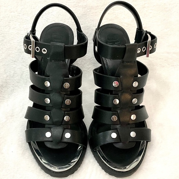 DKNY  BRIA SLINGBACK SANDAL Studded Strappy open toe  Leather Gladiator Size 7M - Picture 4 of 15